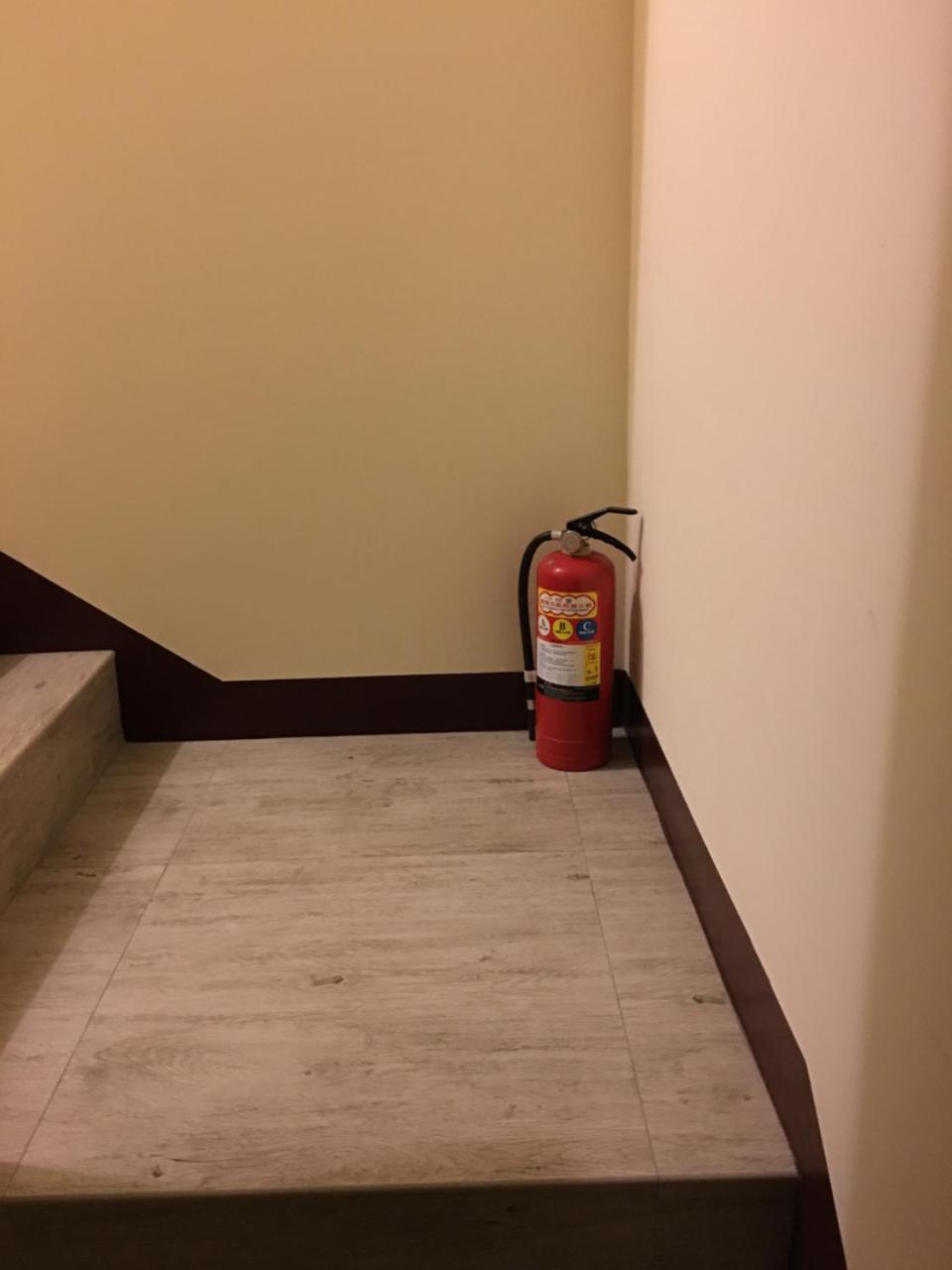 竹北 旅行箱酒店 外观 照片