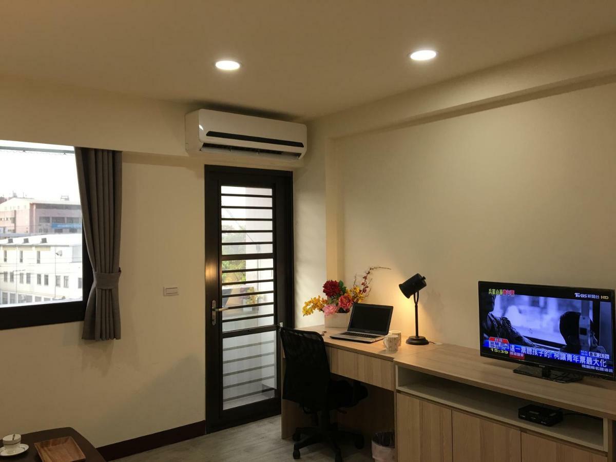 竹北 旅行箱酒店 外观 照片